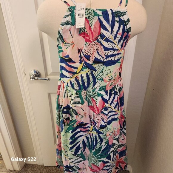 Ann Taylor Loft Floral Midi dress. NWT. Size 2 - Picture 5 of 9